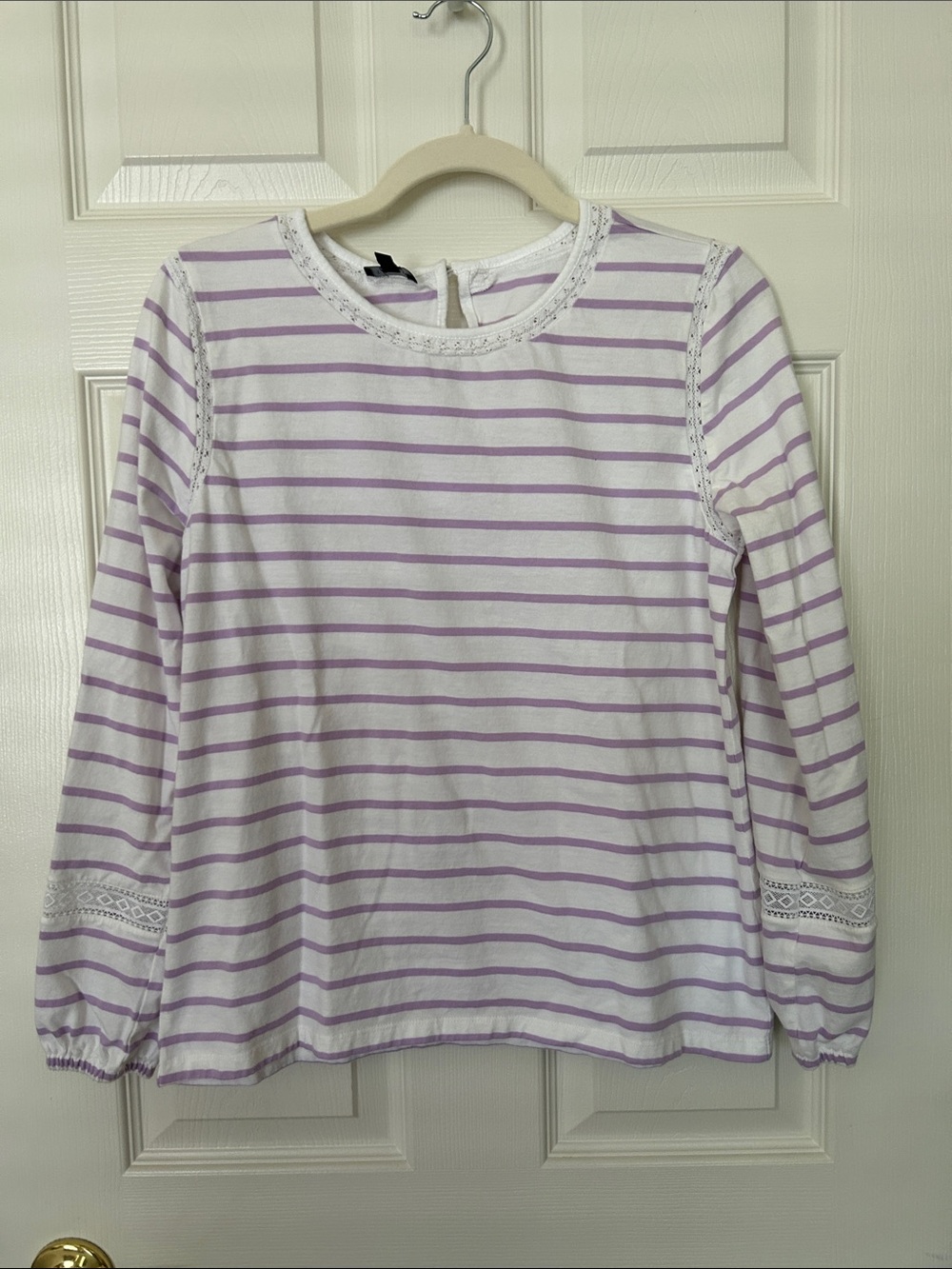 Talbot’s White and Light Purple Striped Long-Sleeve Top With Lace Trims Sz M